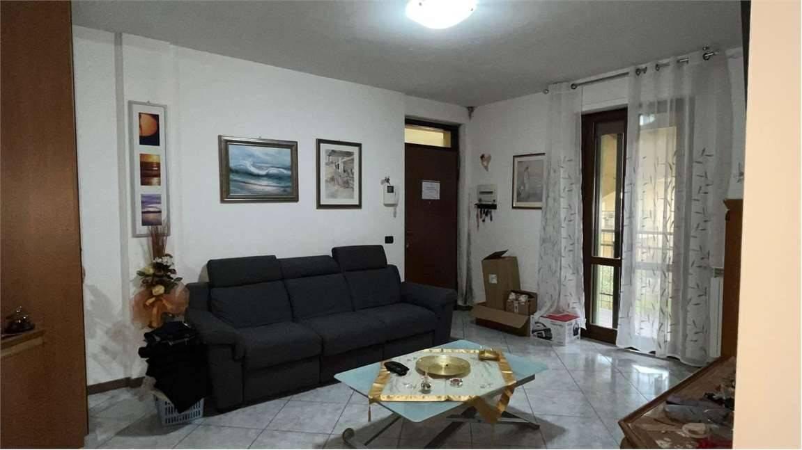 appartamento in vendita a Milano in zona Quartiere degli Olmi