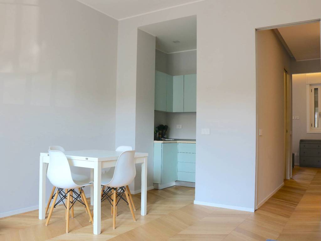 appartamento in vendita a Milano in zona Lorenteggio