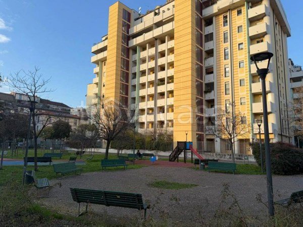 appartamento in vendita a Milano in zona Isola