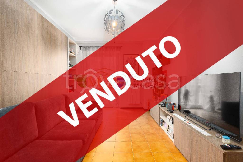 appartamento in vendita a Milano in zona Cascina dei Pomi
