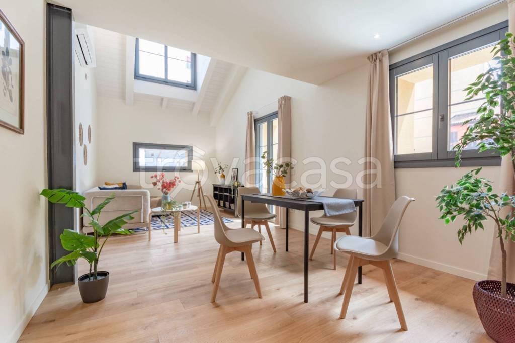 appartamento in vendita a Milano in zona Porta Venezia