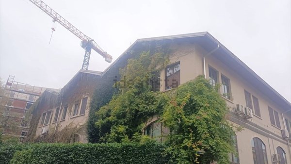 appartamento in vendita a Milano in zona Barona