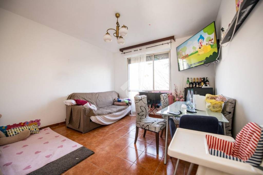 appartamento in vendita a Milano in zona Quartiere degli Olmi