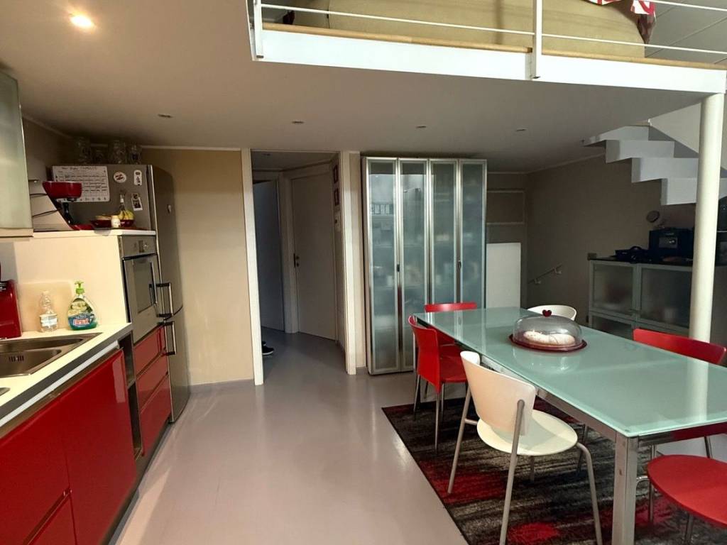 appartamento in vendita a Milano in zona Dergano