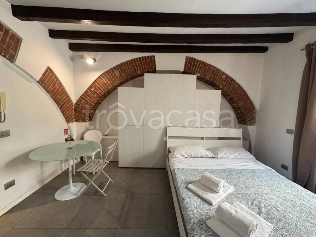 appartamento in vendita a Milano in zona Porta Genova