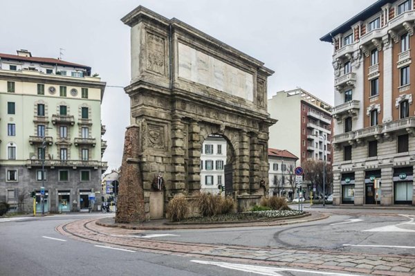 appartamento in vendita a Milano in zona Porta Vigentina