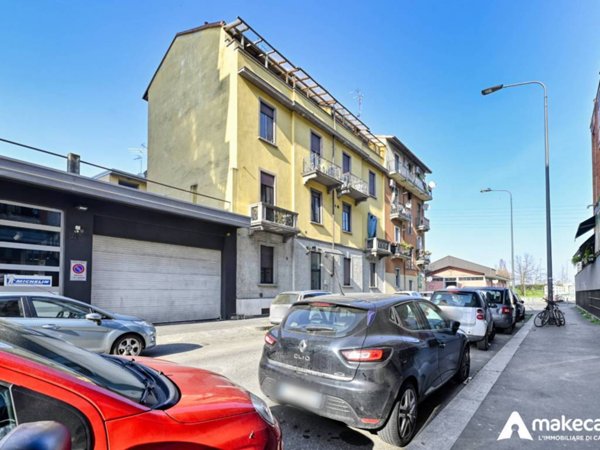 appartamento in vendita a Milano in zona Rogoredo