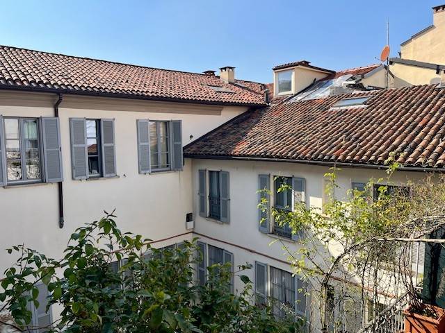 appartamento in vendita a Milano in zona Cadorna