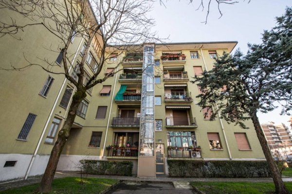 appartamento in vendita a Milano in zona Baggio