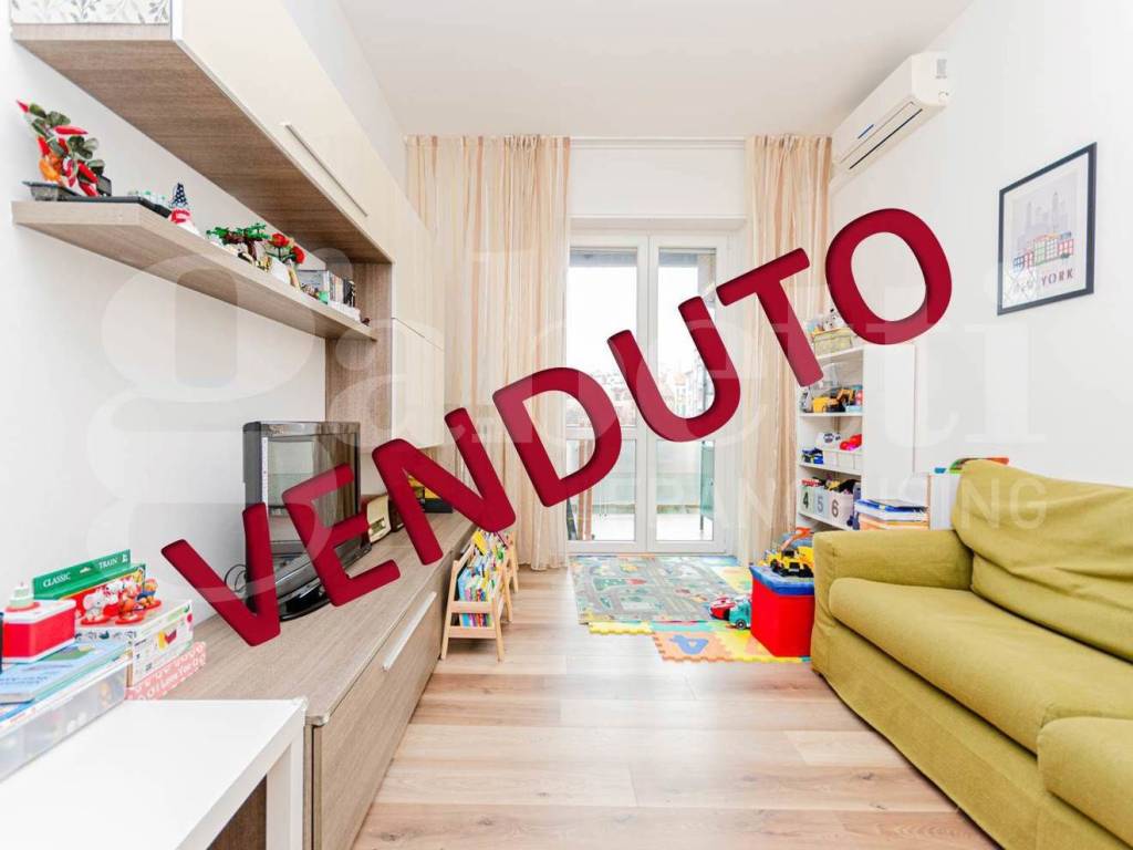 appartamento in vendita a Milano in zona Città Studi