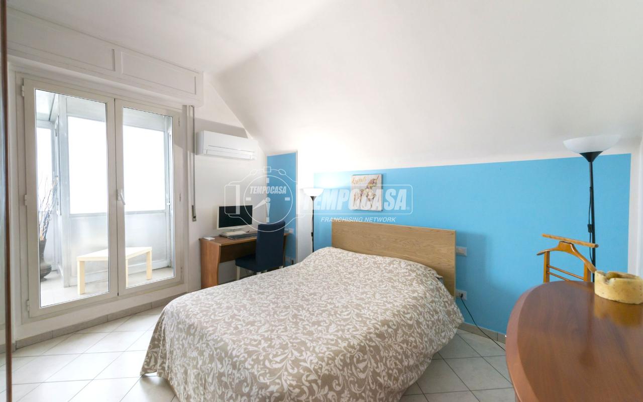 appartamento in vendita a Milano in zona Lorenteggio
