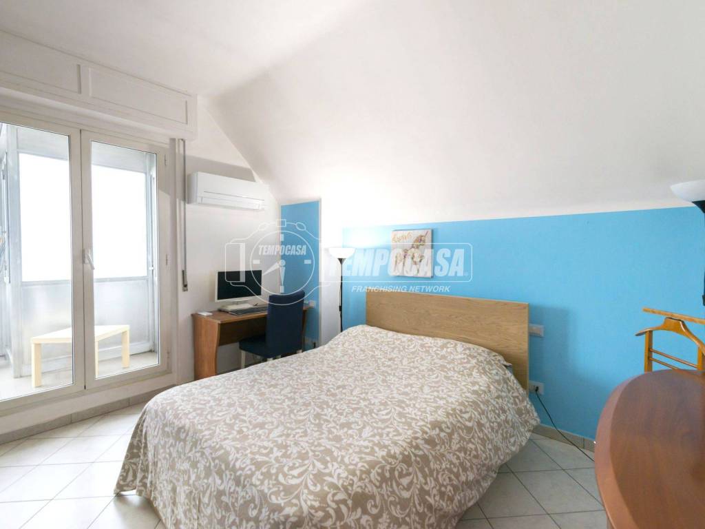 appartamento in vendita a Milano in zona Lorenteggio