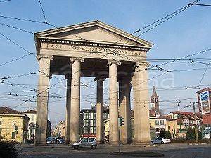 appartamento in vendita a Milano in zona Porta Ticinese