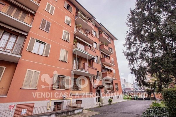 appartamento in vendita a Milano in zona Forze Armate