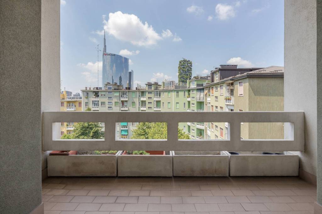 appartamento in vendita a Milano in zona Porta Nuova