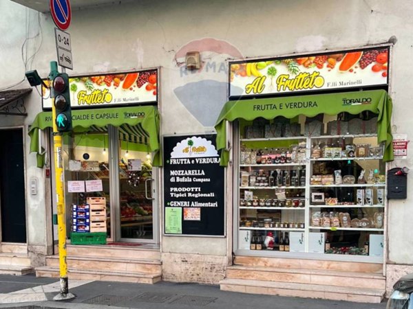 negozio in vendita a Milano in zona Piazzale Lodi