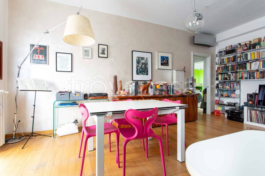 appartamento in vendita a Milano in zona Corvetto