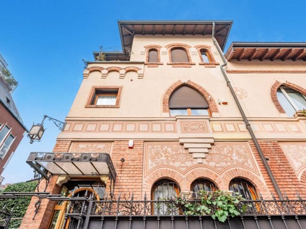 casa indipendente in vendita a Milano in zona Sempione