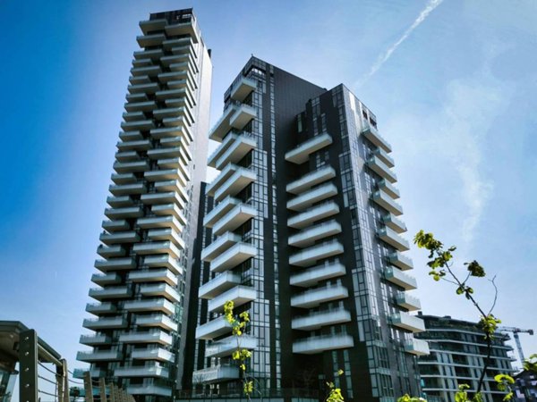 appartamento in vendita a Milano in zona Porta Nuova