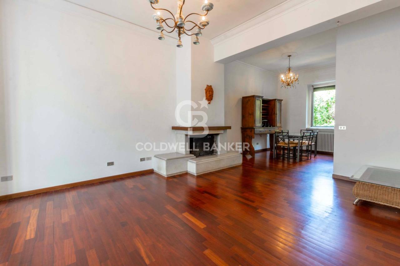 casa indipendente in vendita a Milano in zona Cagnola