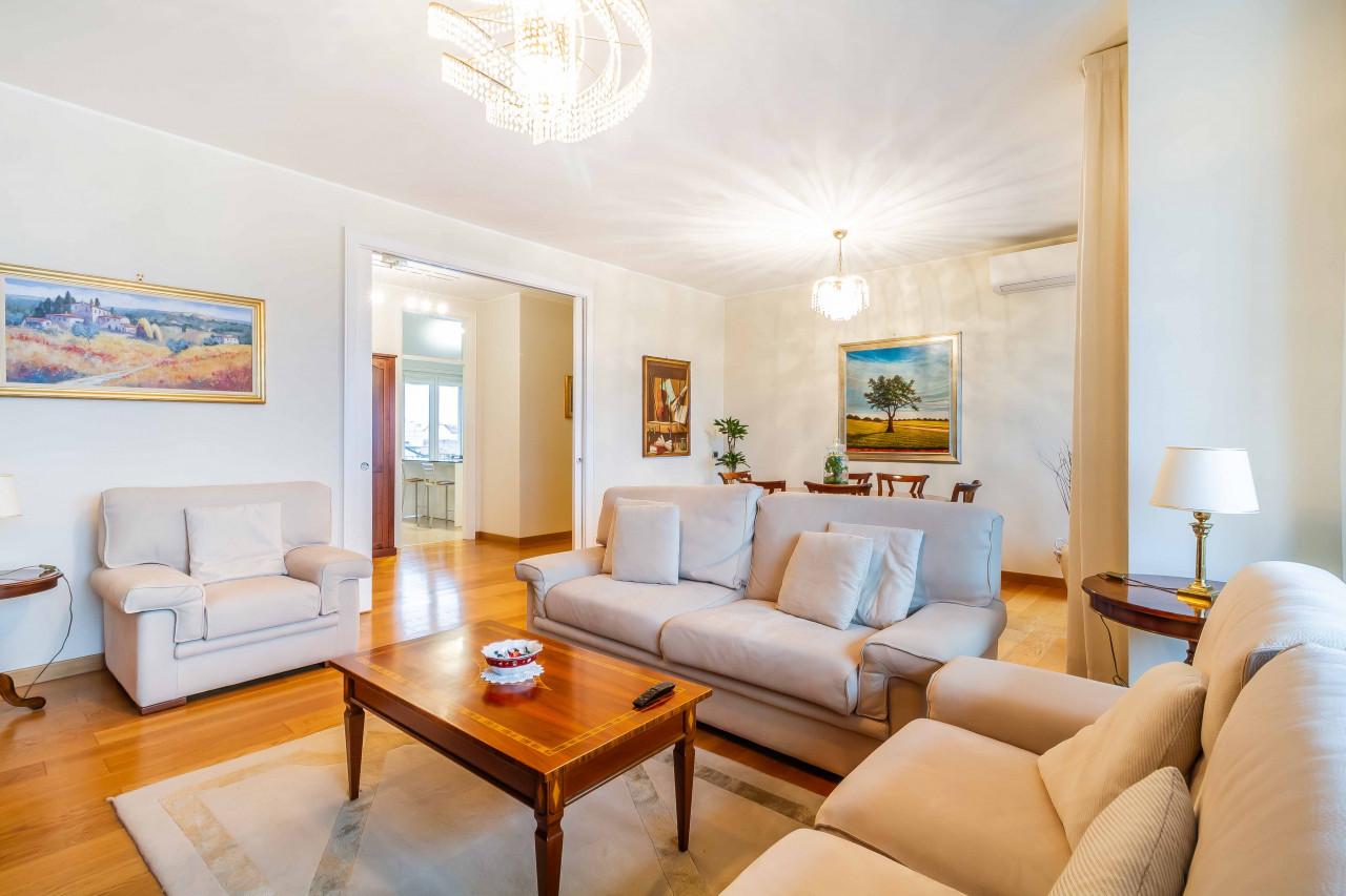 appartamento in vendita a Milano in zona Cagnola