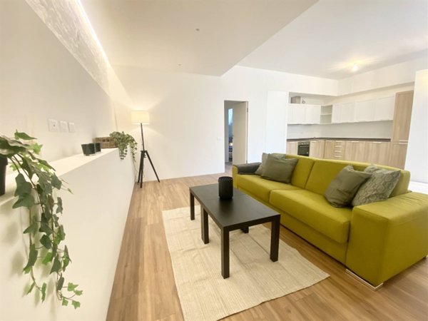 appartamento in vendita a Milano in zona Famagosta