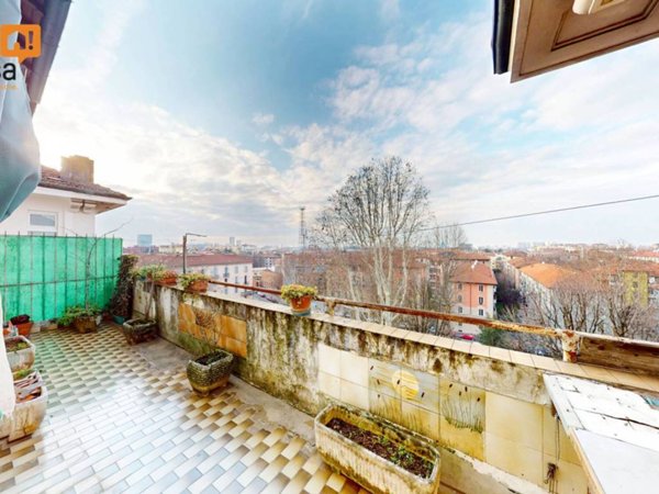 appartamento in vendita a Milano in zona Cagnola