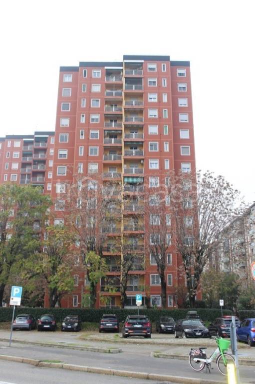 appartamento in vendita a Milano in zona Gallaratese