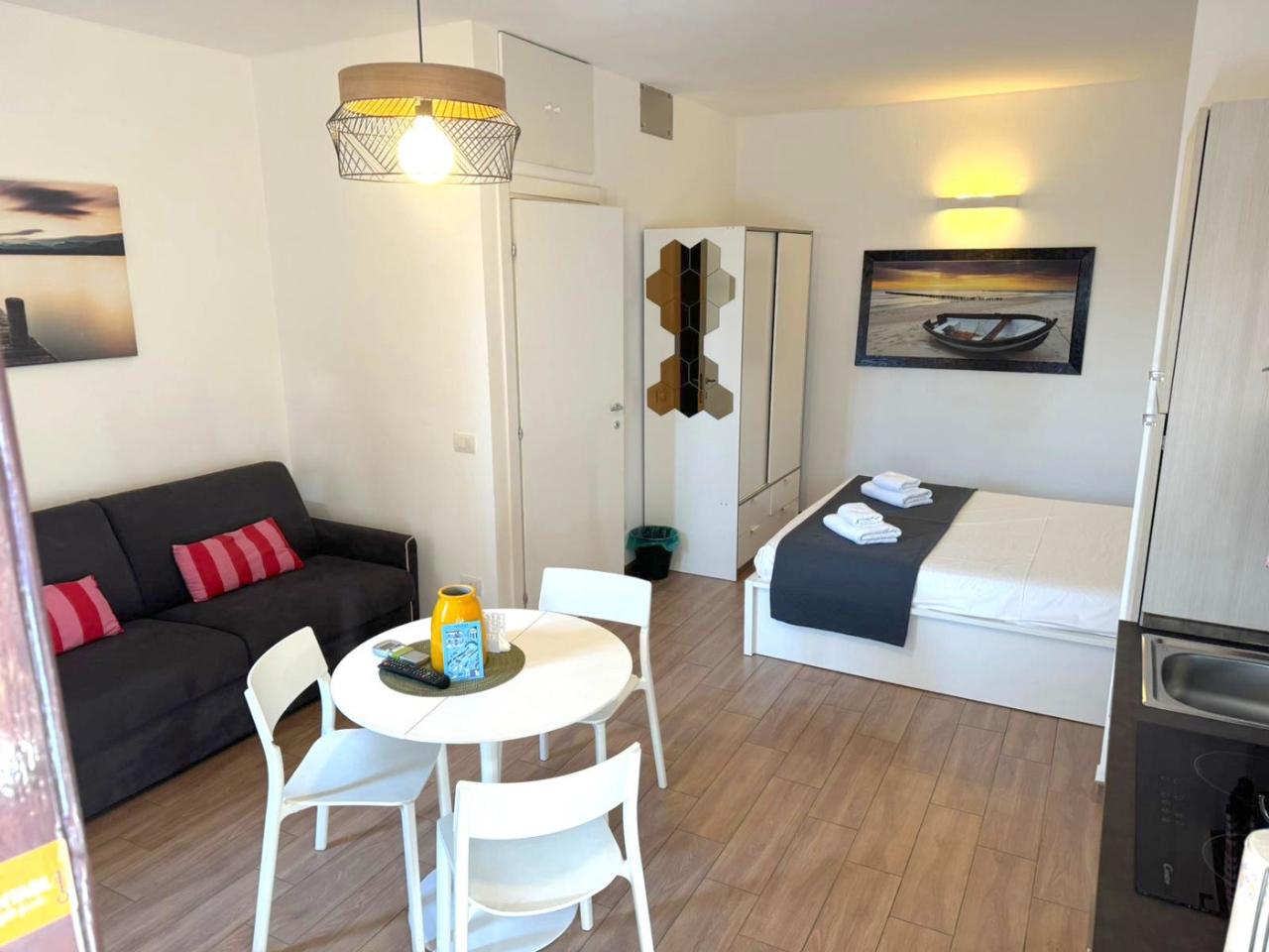 appartamento in vendita a Milano in zona Porta Genova