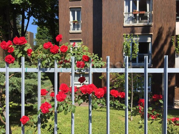 appartamento in vendita a Milano in zona Lorenteggio