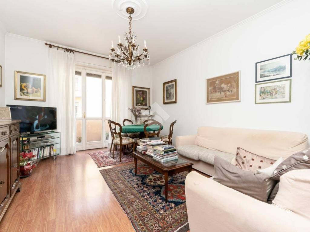 appartamento in vendita a Milano in zona Città Studi