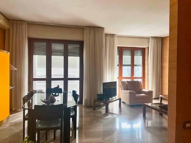appartamento in vendita a Milano in zona Famagosta