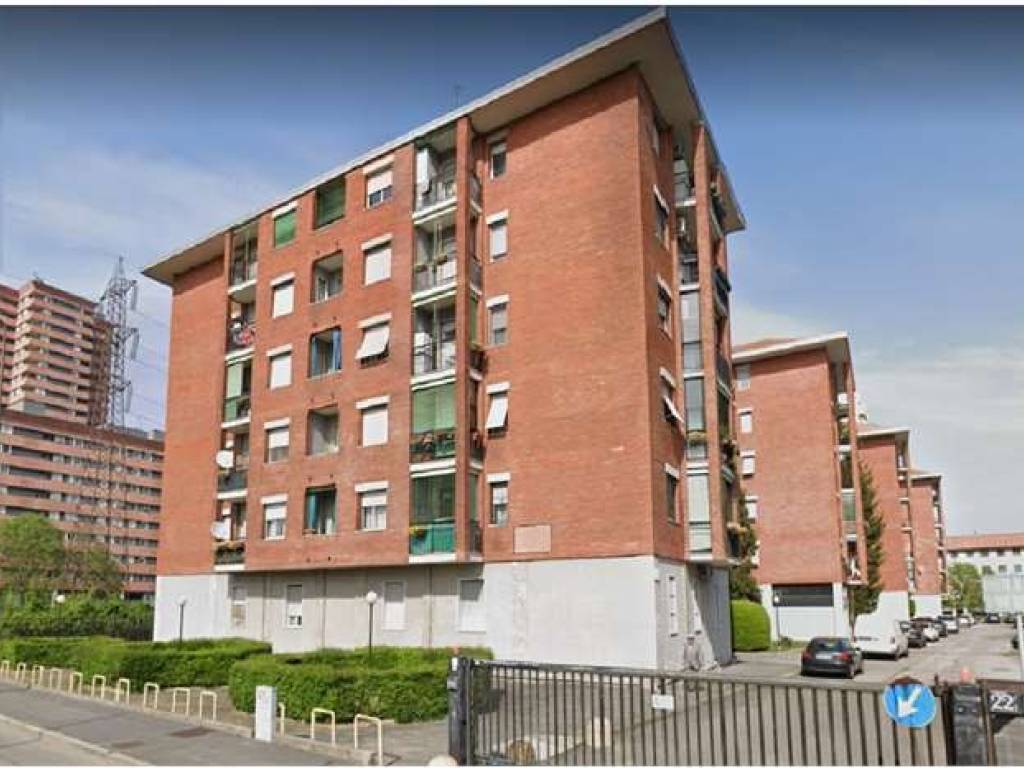 appartamento in vendita a Milano in zona Adriano