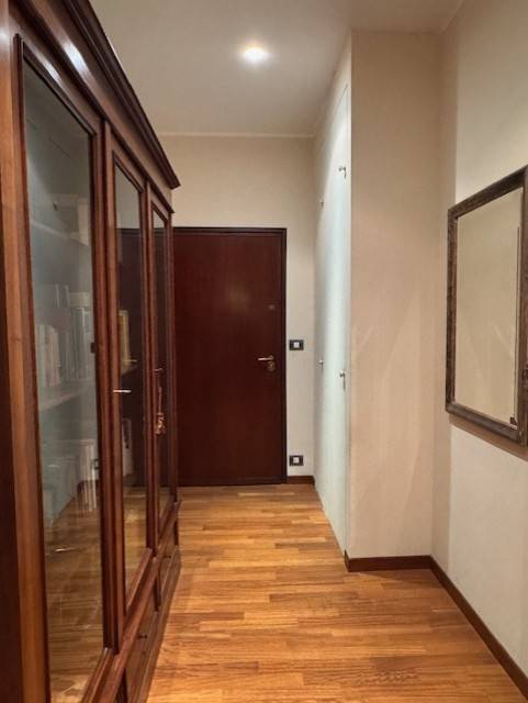 appartamento in vendita a Milano in zona Sempione