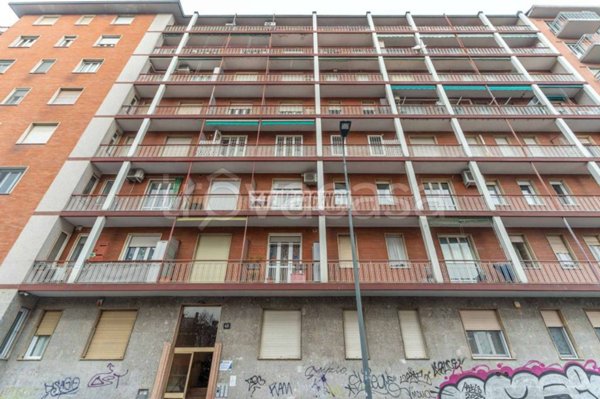 appartamento in vendita a Milano in zona Barona