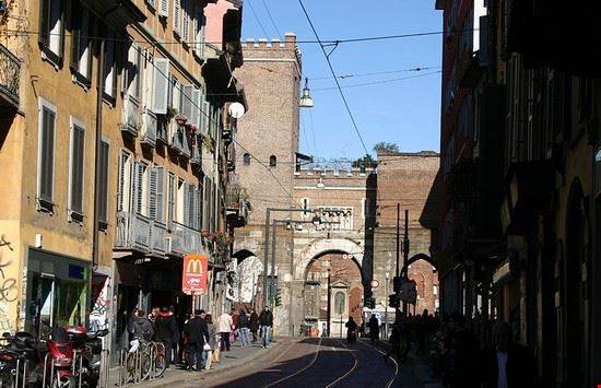 appartamento in vendita a Milano in zona Porta Ticinese