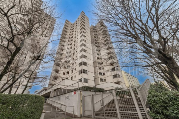 appartamento in vendita a Milano in zona Ronchetto delle Rane