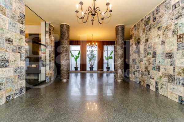 appartamento in vendita a Milano in zona Città Studi