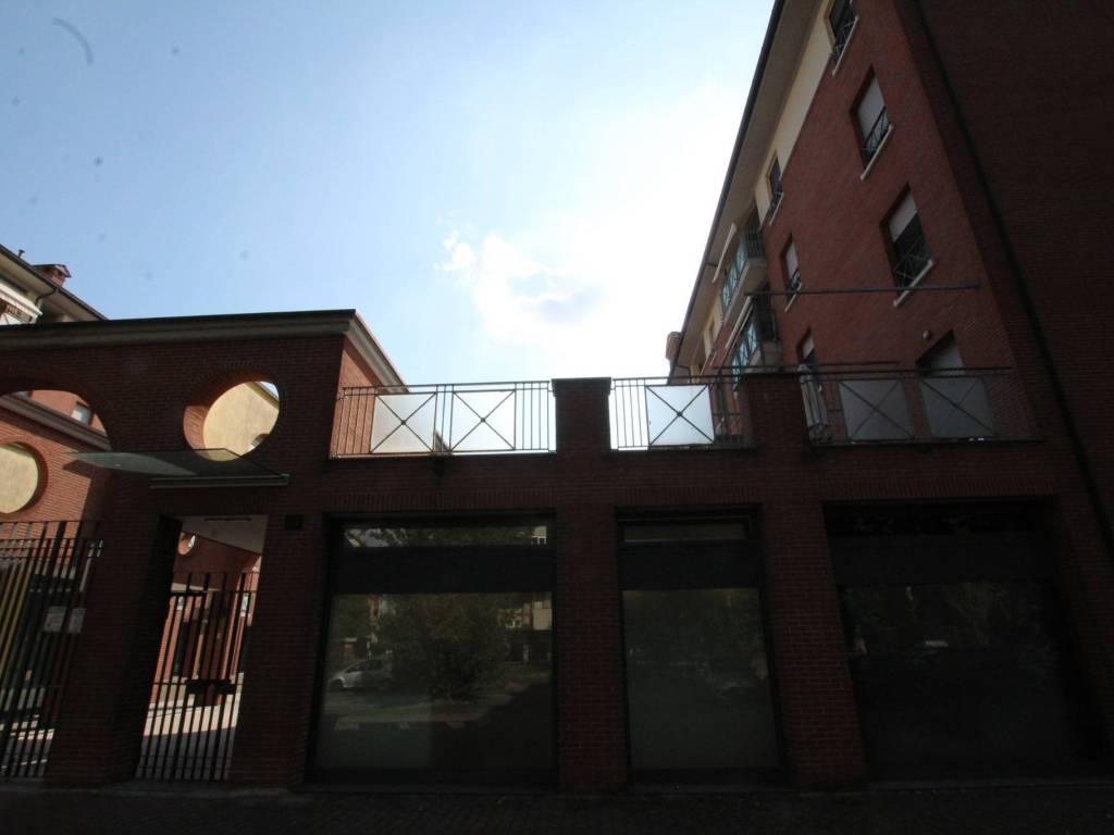 appartamento in vendita a Milano in zona Baggio