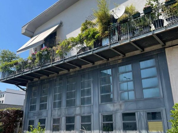 intera palazzina in vendita a Milano in zona Bovisa