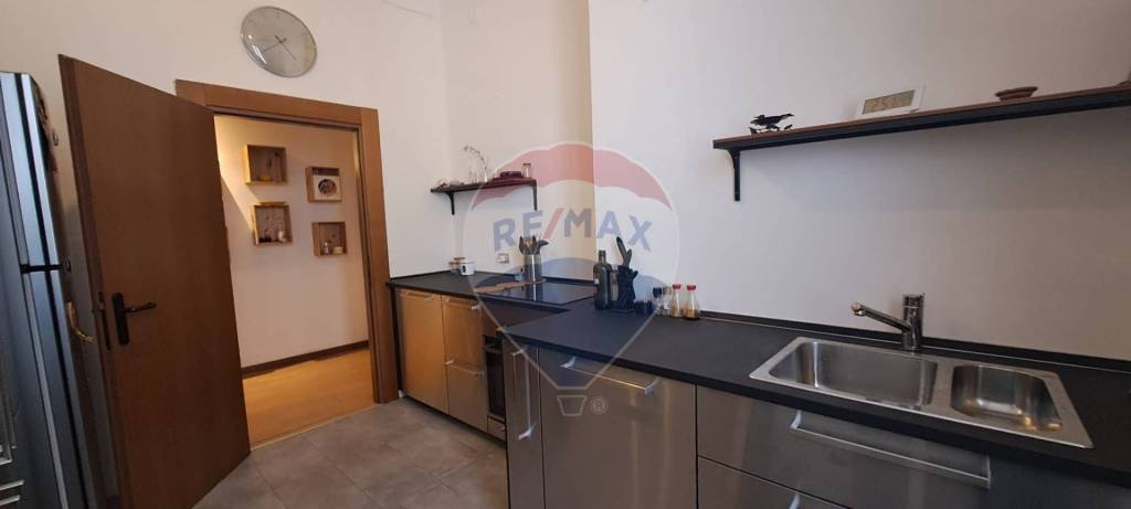 appartamento in vendita a Milano in zona Corvetto