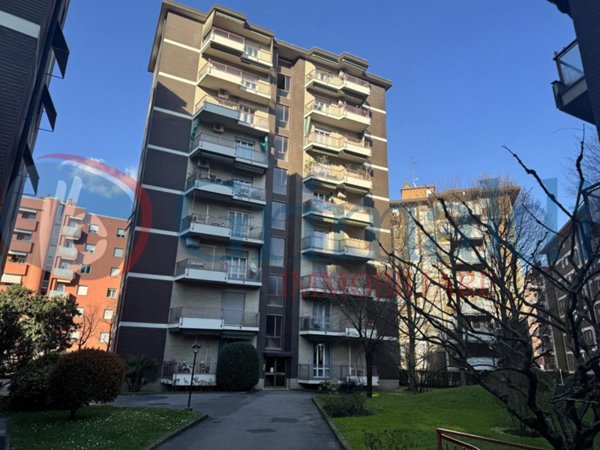 appartamento in vendita a Milano in zona Niguarda