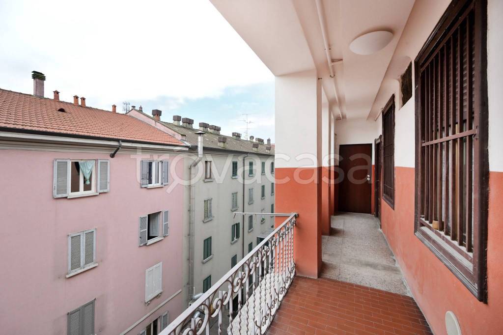 appartamento in vendita a Milano in zona Dergano