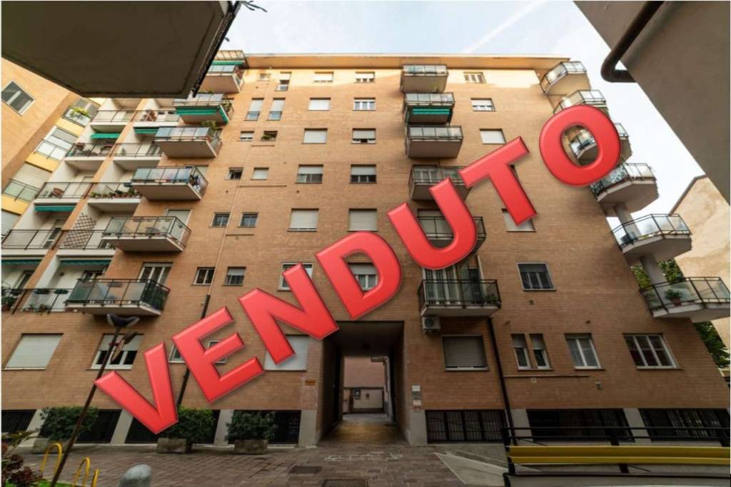 appartamento in vendita a Milano in zona Bocconi