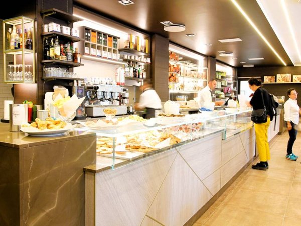 negozio in vendita a Milano in zona Solari