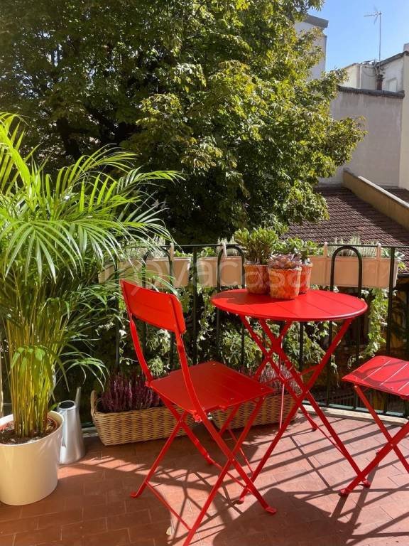 appartamento in vendita a Milano in zona Porta Garibaldi