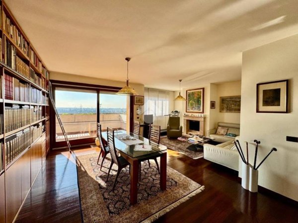 appartamento in vendita a Milano in zona Famagosta