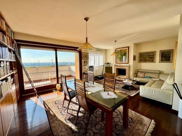 appartamento in vendita a Milano in zona Famagosta