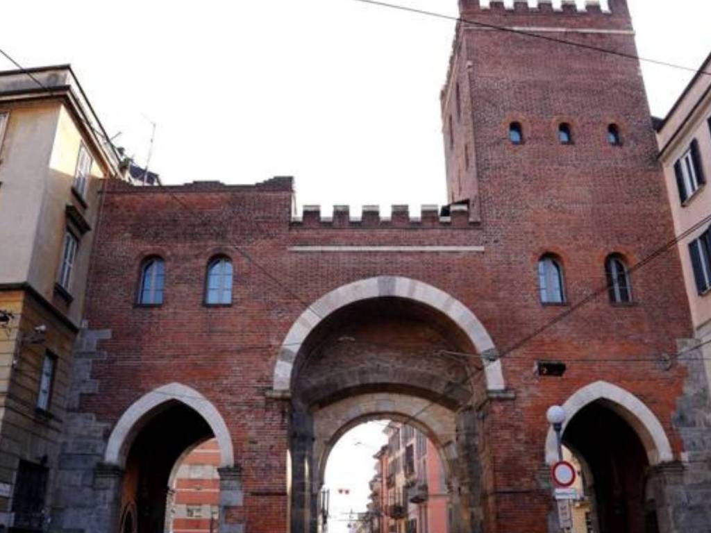 negozio in vendita a Milano in zona Porta Ticinese