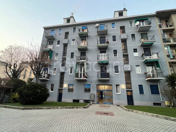 appartamento in vendita a Milano in zona Dergano